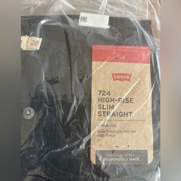 LAST CALL) NWT Levi’s 724 HIGH RISE SLIM STRAIGHT WOMEN'S JEANS - Picture 4 of 6